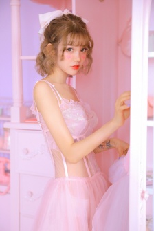 小岛みなみ